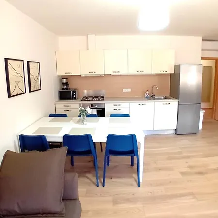 Aparthotel Castle 3*