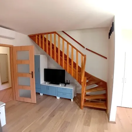 Castle Aparthotel 3*