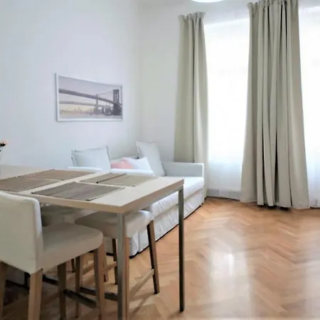 Hotel apartamentowy Castle Praga