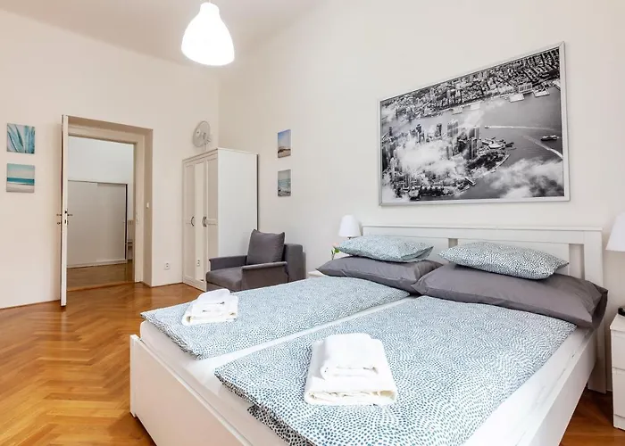 Castle Apartmanhotel Prága