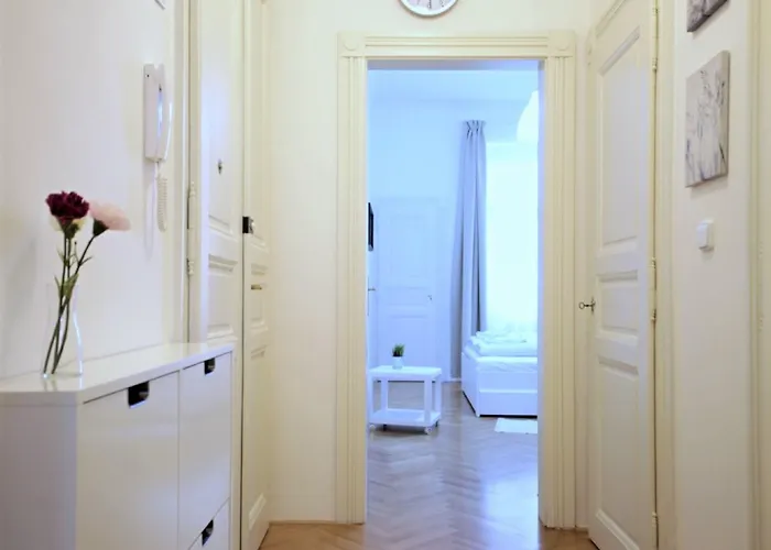 Castle Apartmanhotel